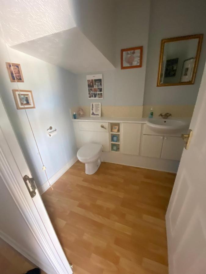 Choice Of One Double Bedroom With A Comfy Double Bed And Private En Suite For Solo Travellers Or Couples ,Or Alternatively Book Two Double Bedrooms For Families Or Friends Paddock Wood Ngoại thất bức ảnh