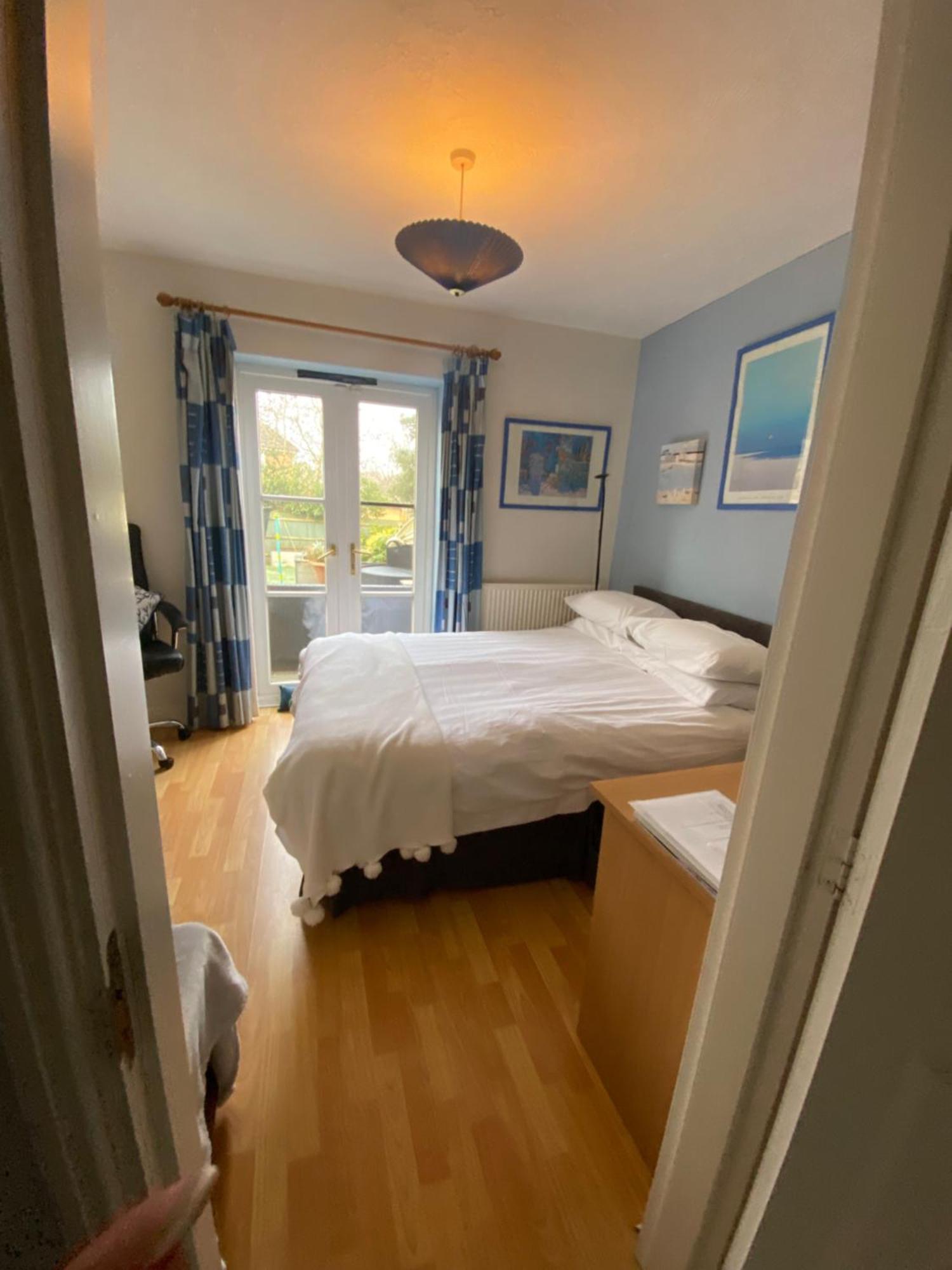 Choice Of One Double Bedroom With A Comfy Double Bed And Private En Suite For Solo Travellers Or Couples ,Or Alternatively Book Two Double Bedrooms For Families Or Friends Paddock Wood Ngoại thất bức ảnh
